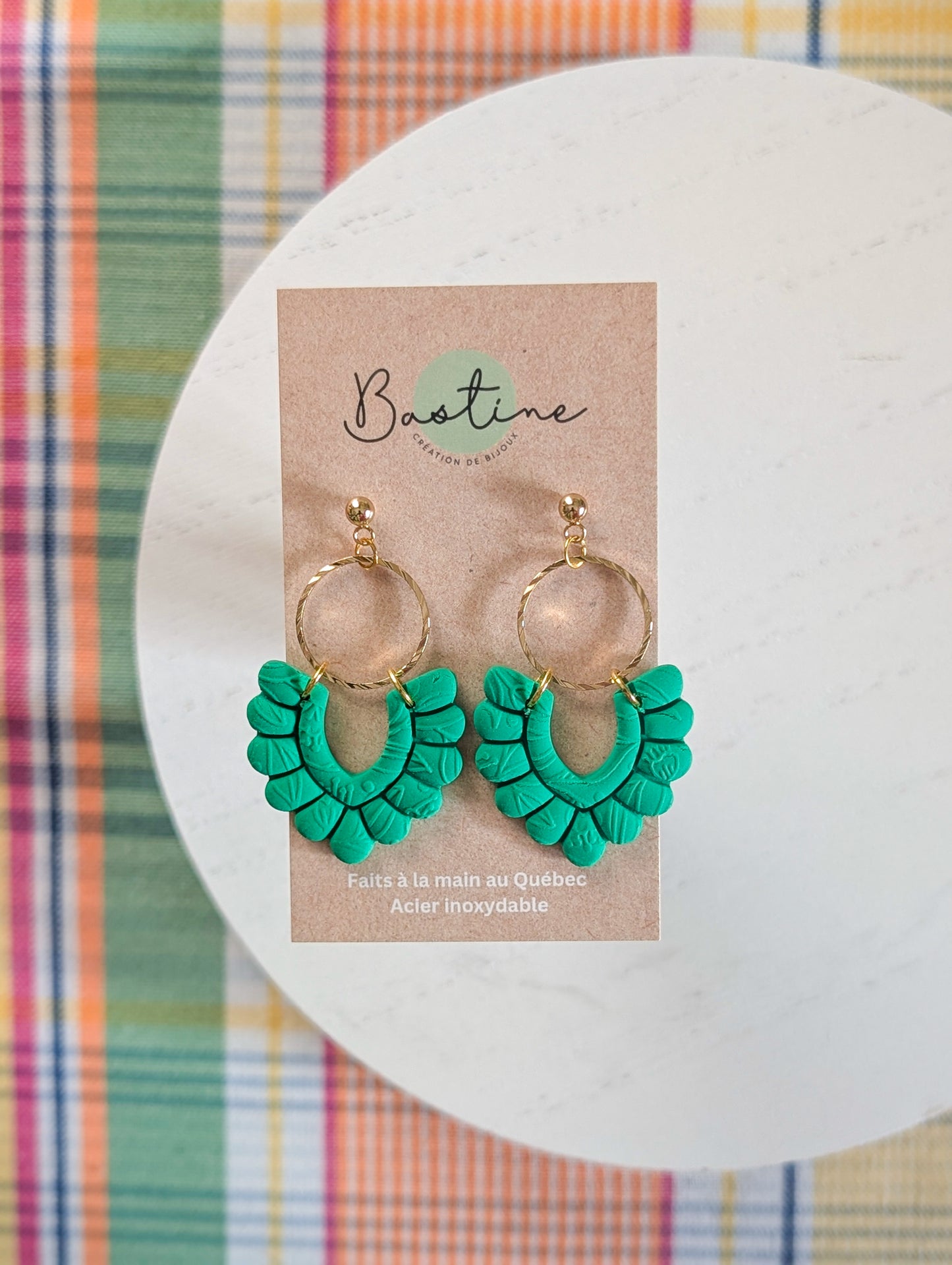 Pénélope vert jade - Boucles d'oreilles pendantes argile polymère et acier inoxydable hypoallergène