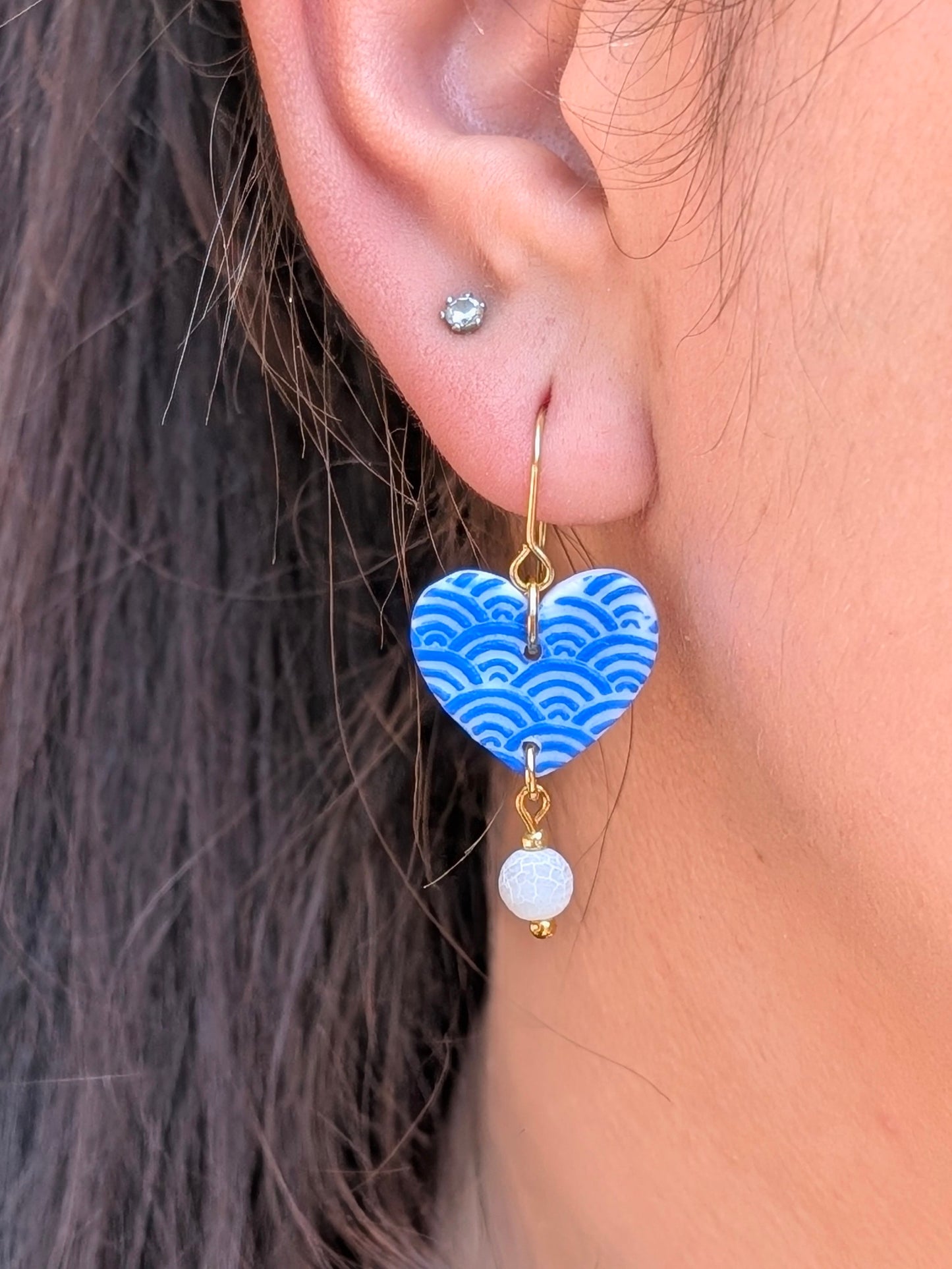 Karina - Boucles d'oreilles pendantes en argile polymère et acier inoxydable hypoallergène