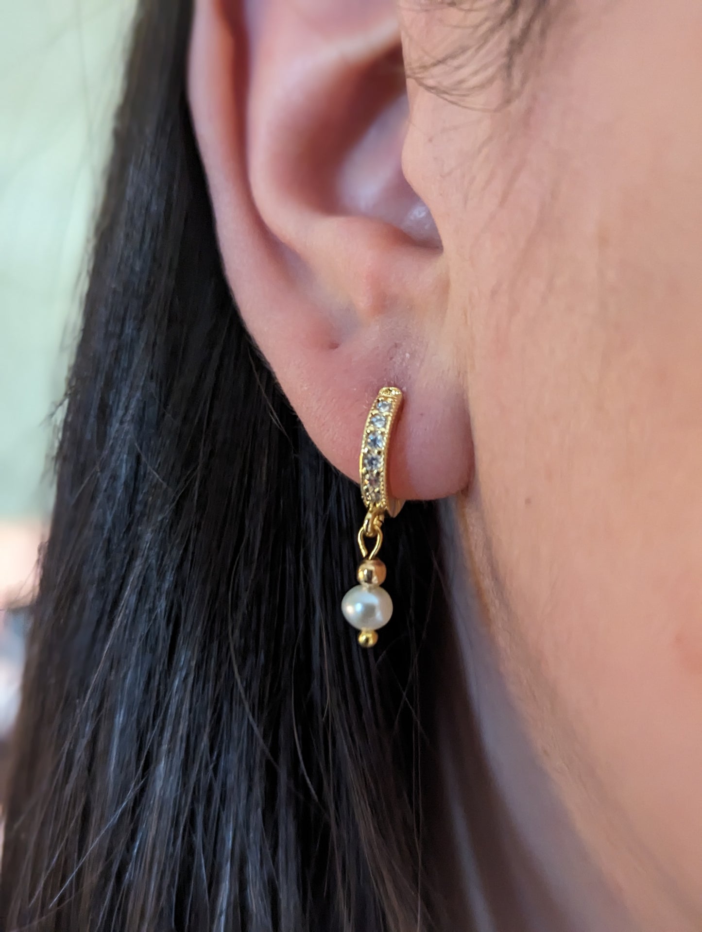 Anneaux avec perles d'eau douce et zircons