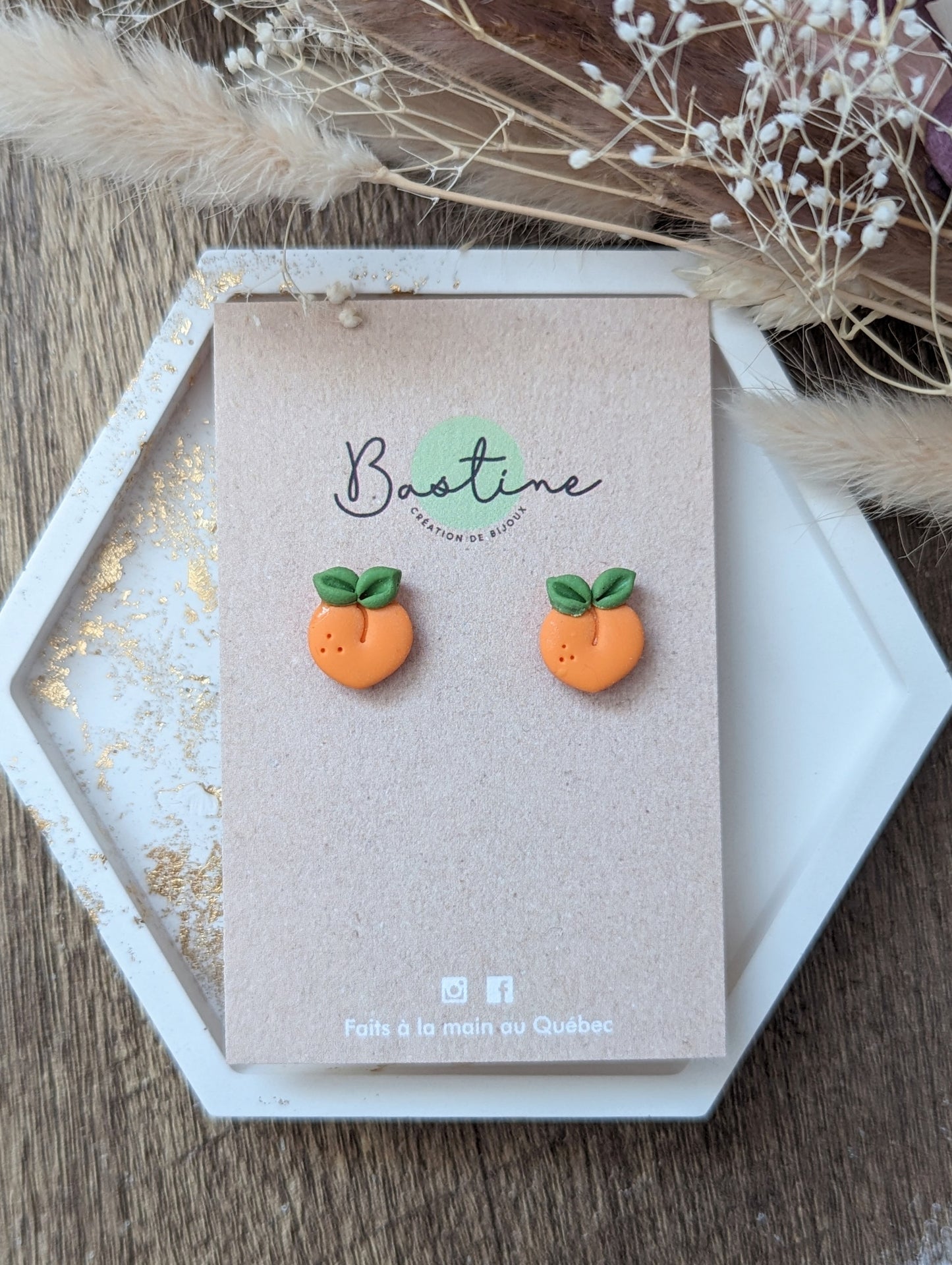 Peaches - Buttons