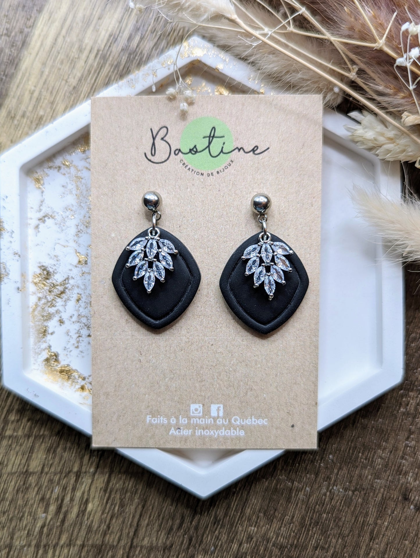 Agathe Noir - Boucles d'oreilles pendantes en argile polymère acier inoxydable hypoallergène