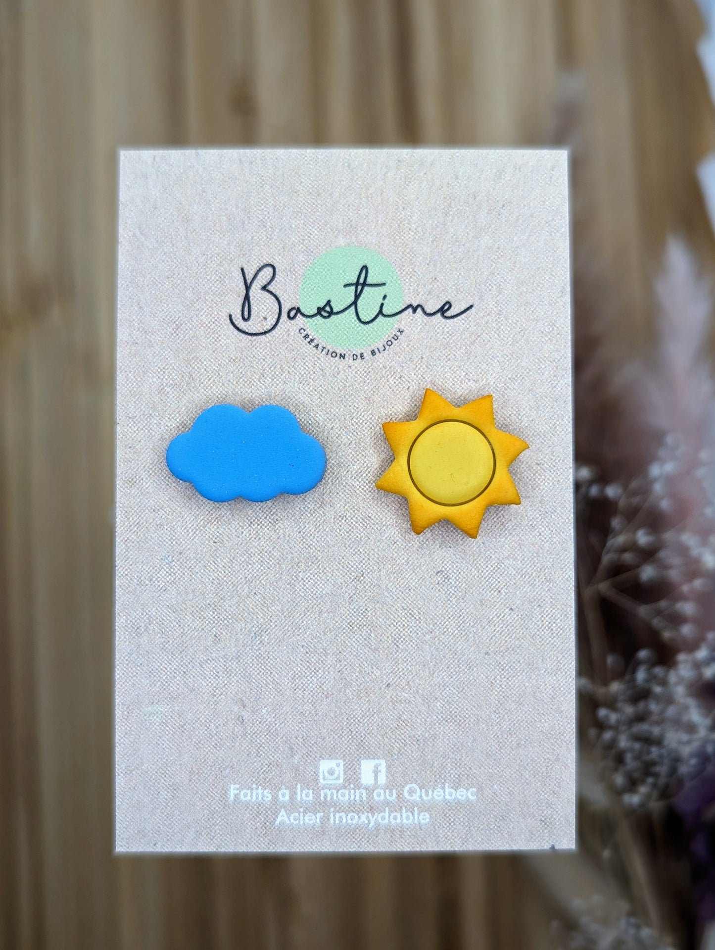 Soleil & nuage - Boucles d'oreilles studs en argile polymère acier inoxydable hypoallergène