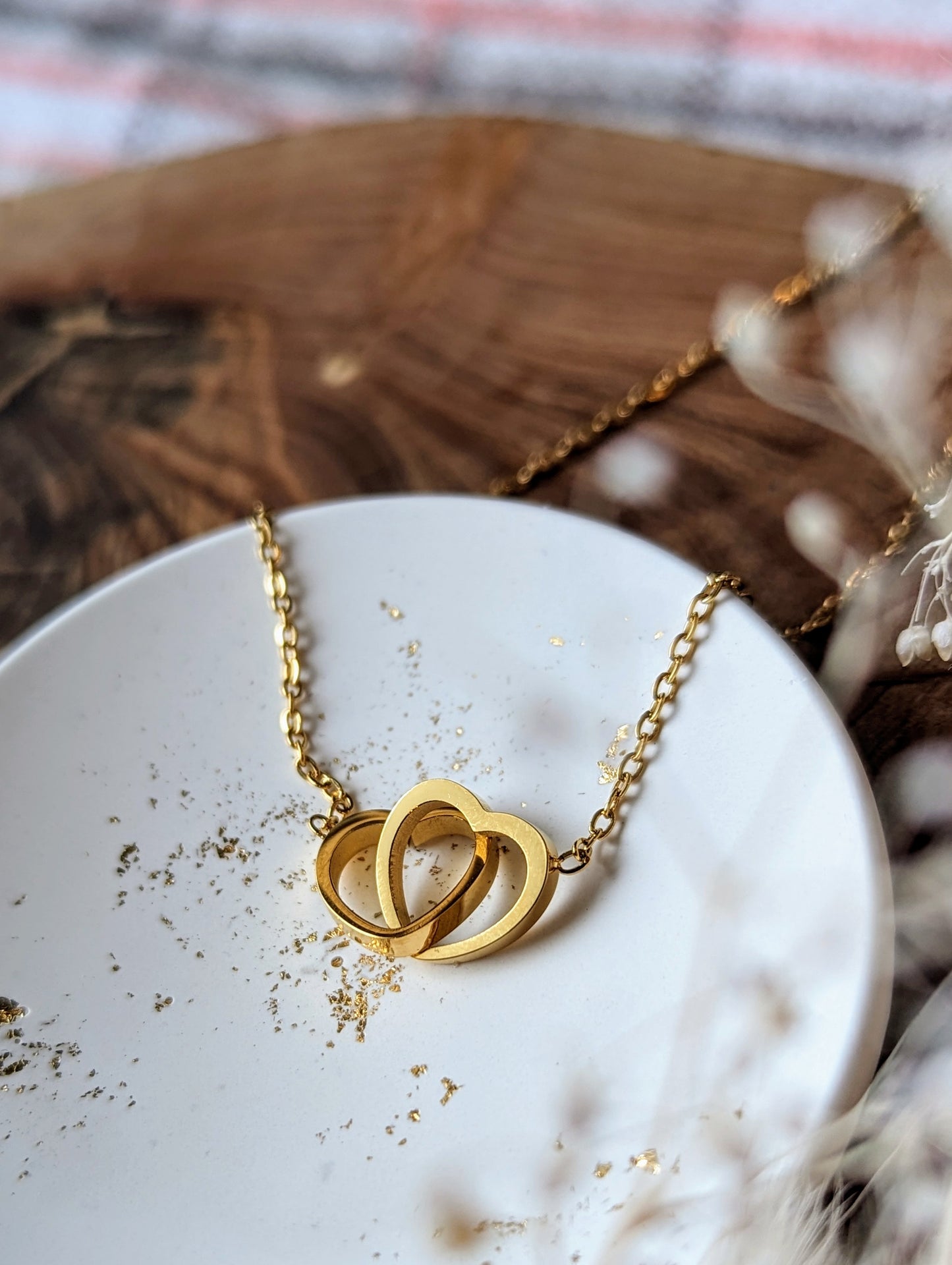 Collier cœurs entrelacés