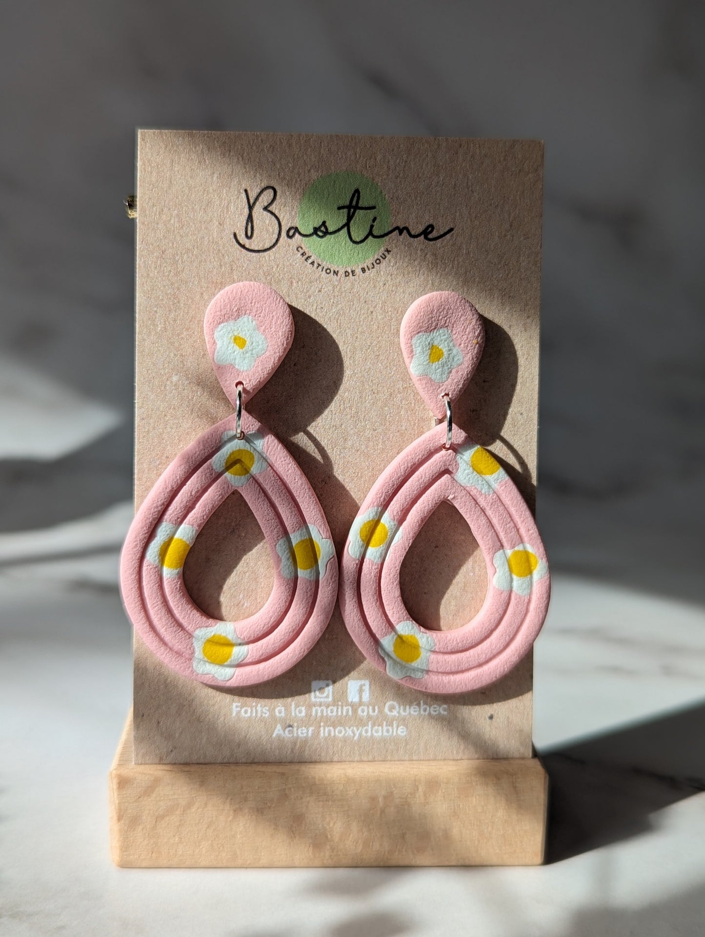 Coralie (couleurs pastels) - Boucles d'oreilles pendantes en argile polymère acier inoxydable hypoallergène