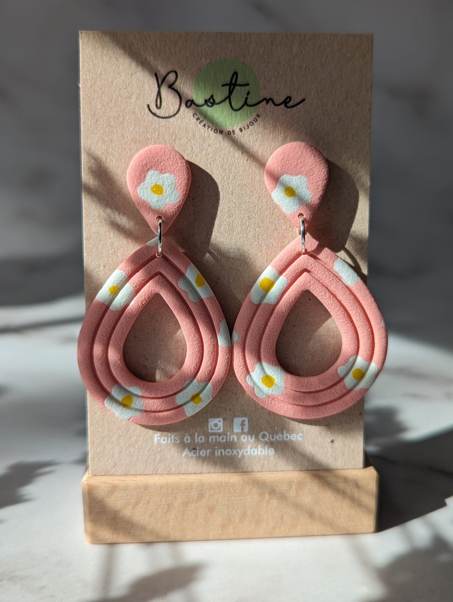 Coralie (couleurs pastels) - Boucles d'oreilles pendantes en argile polymère acier inoxydable hypoallergène