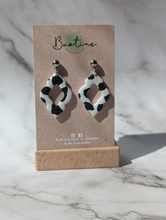 Angela Tâches noires - Boucles d'oreilles pendantes en argile polymère acier inoxydable hypoallergène