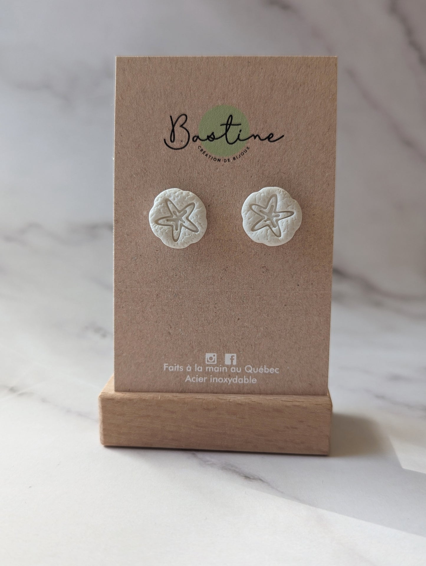 Dollars de sable - Boucles d'oreilles studs en argile polymère acier inoxydable hypoallergène