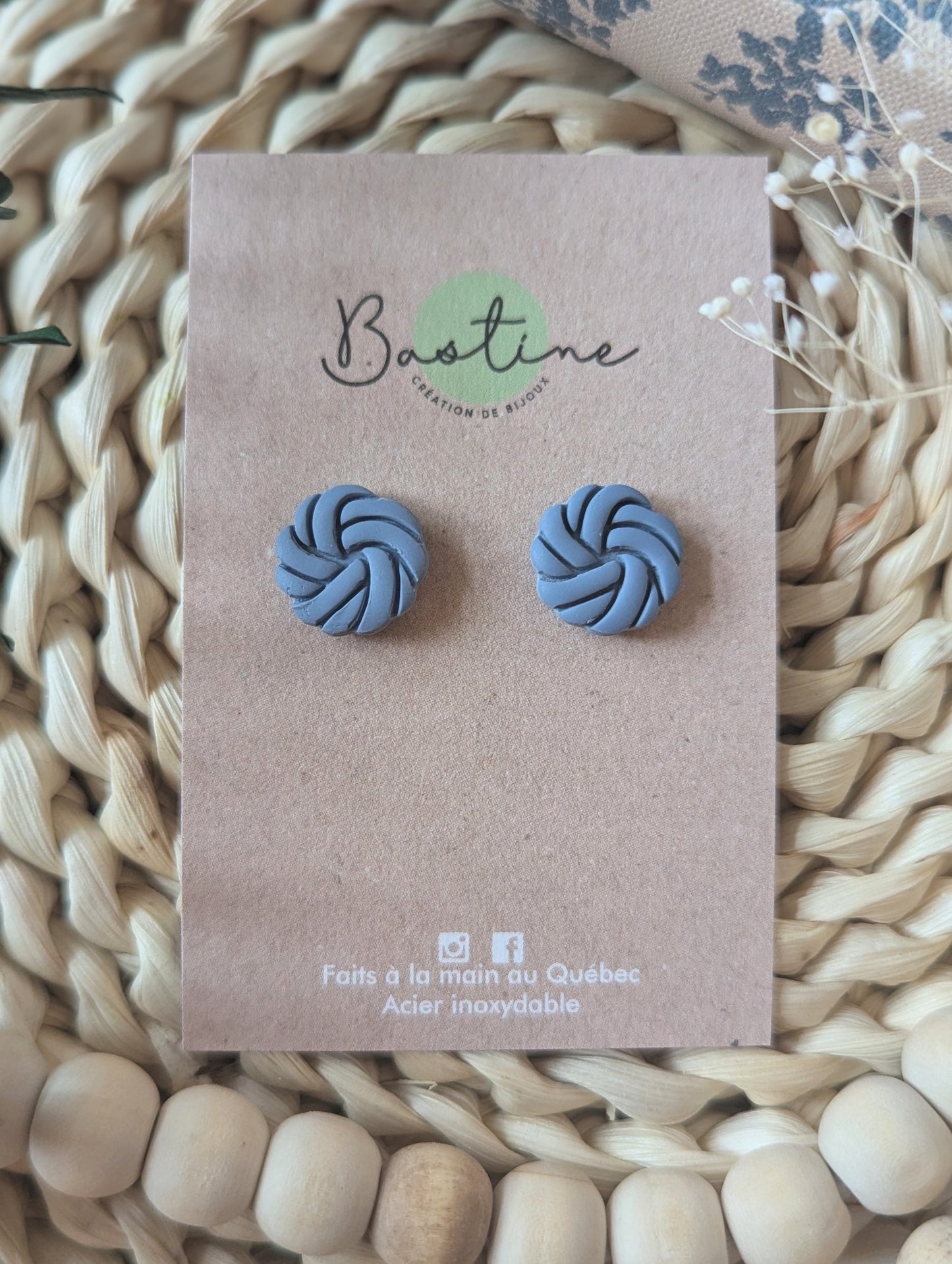 Studs torsadés (Plusieurs couleurs) - Boucles d'oreilles studs argile polymère et acier inoxydable hypoallergène