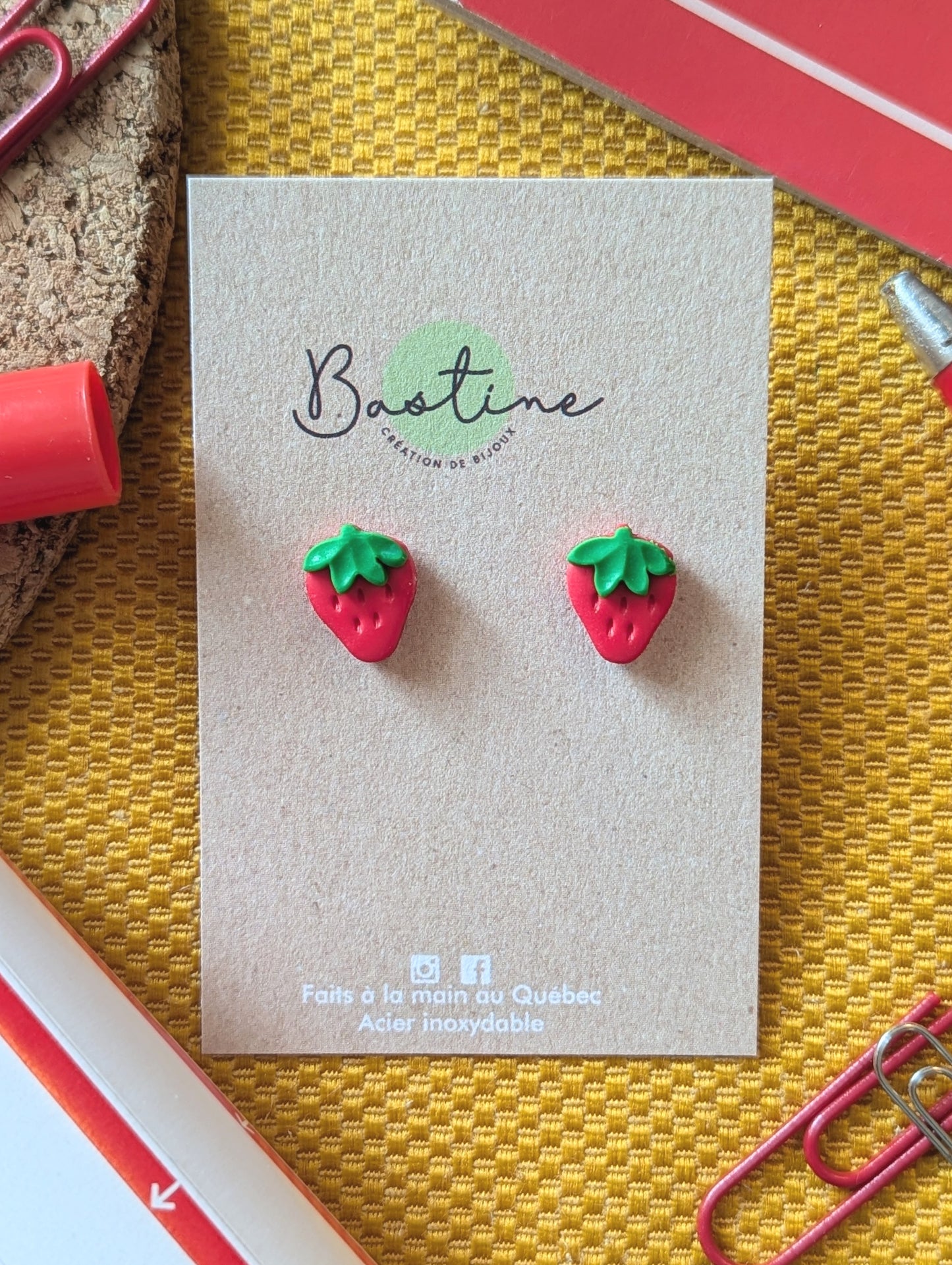 Strawberries - Buttons