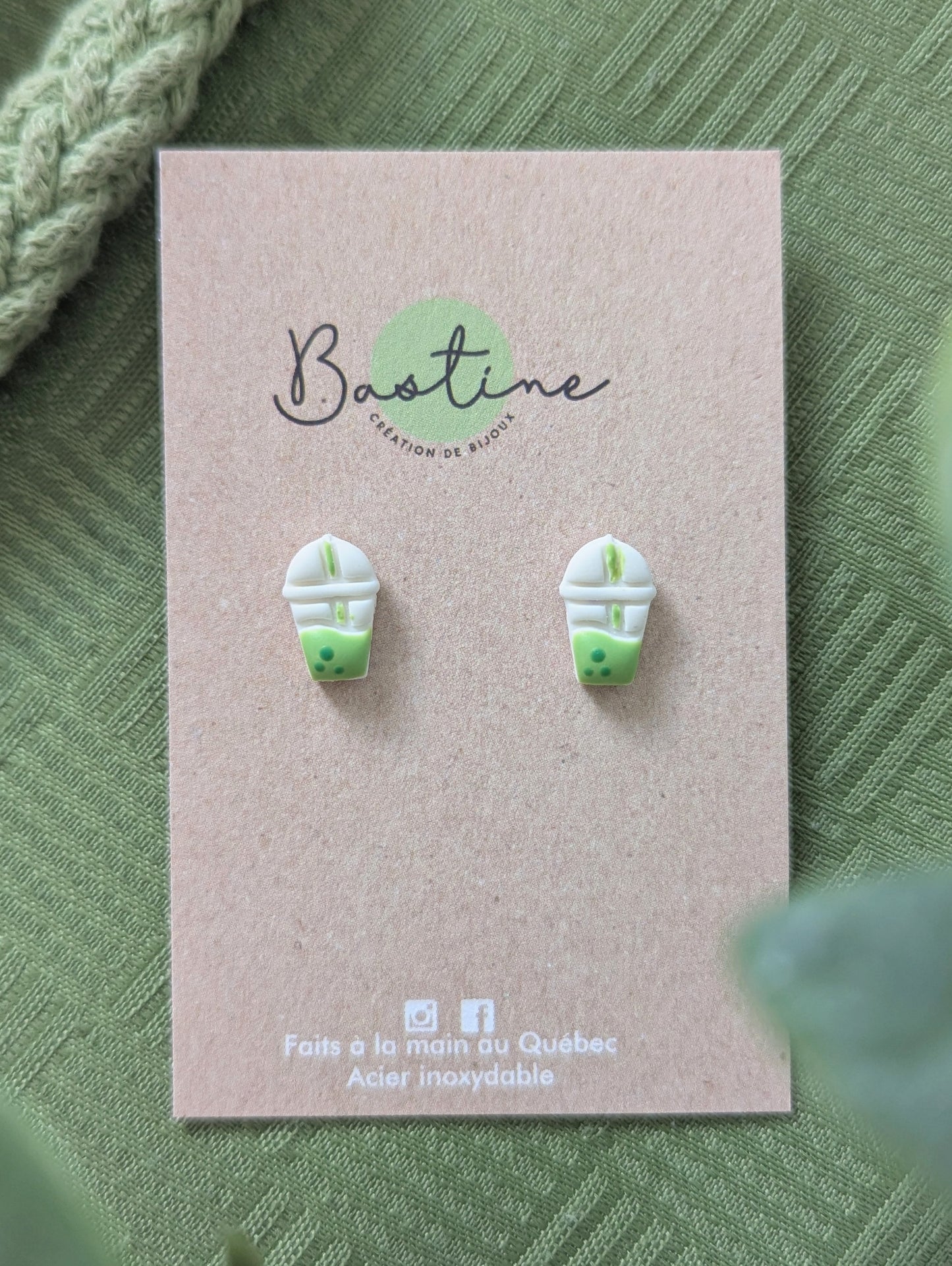 Bubble tea - Boucles d'oreilles studs en argile polymère acier inoxydable hypoallergène