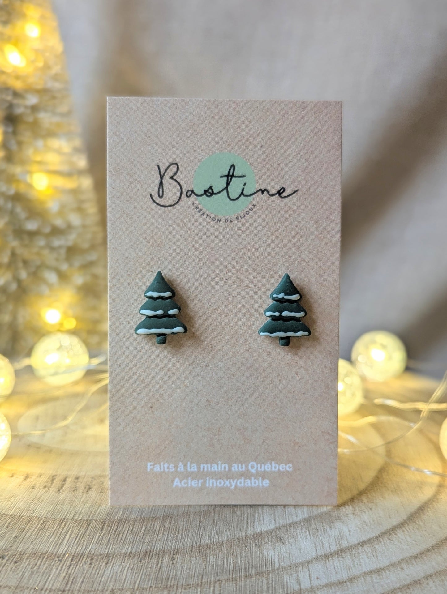 Sapins- Boucles d'oreilles studs argile polymère et acier inoxydable hypoallergène