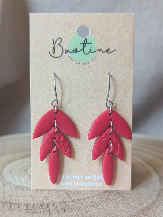 Dahlia Rouge - Boucles d'oreilles pendantes en argile polymère acier inoxydable hypoallergène