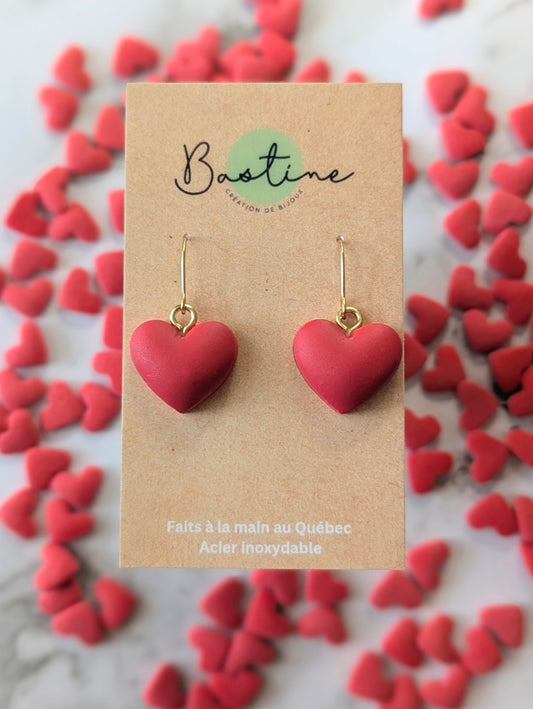 Cœurs dodus (Puffy hearts) - Boucles d'oreilles pendantes en argile polymère acier inoxydable hypoallergène