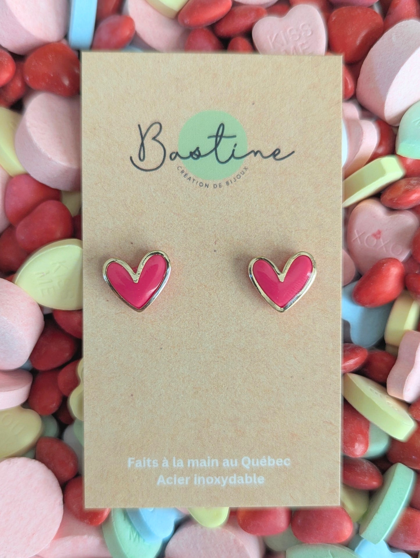 Cœurs roses avec breloques - Boucles d'oreilles studs en argile polymère acier inoxydable hypoallergène