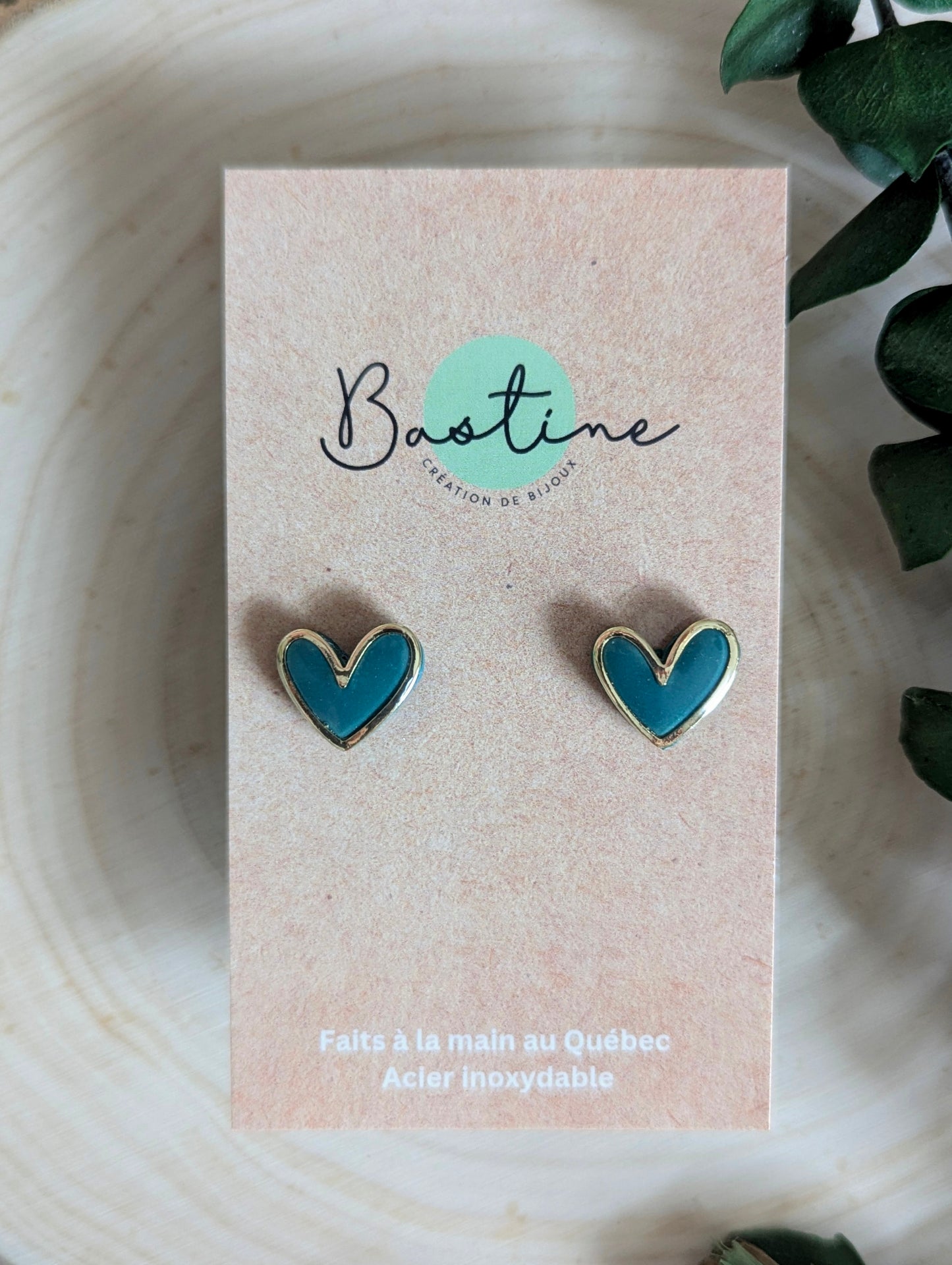 Cœurs émeraudes avec breloques - Boucles d'oreilles studs en argile polymère acier inoxydable hypoallergène