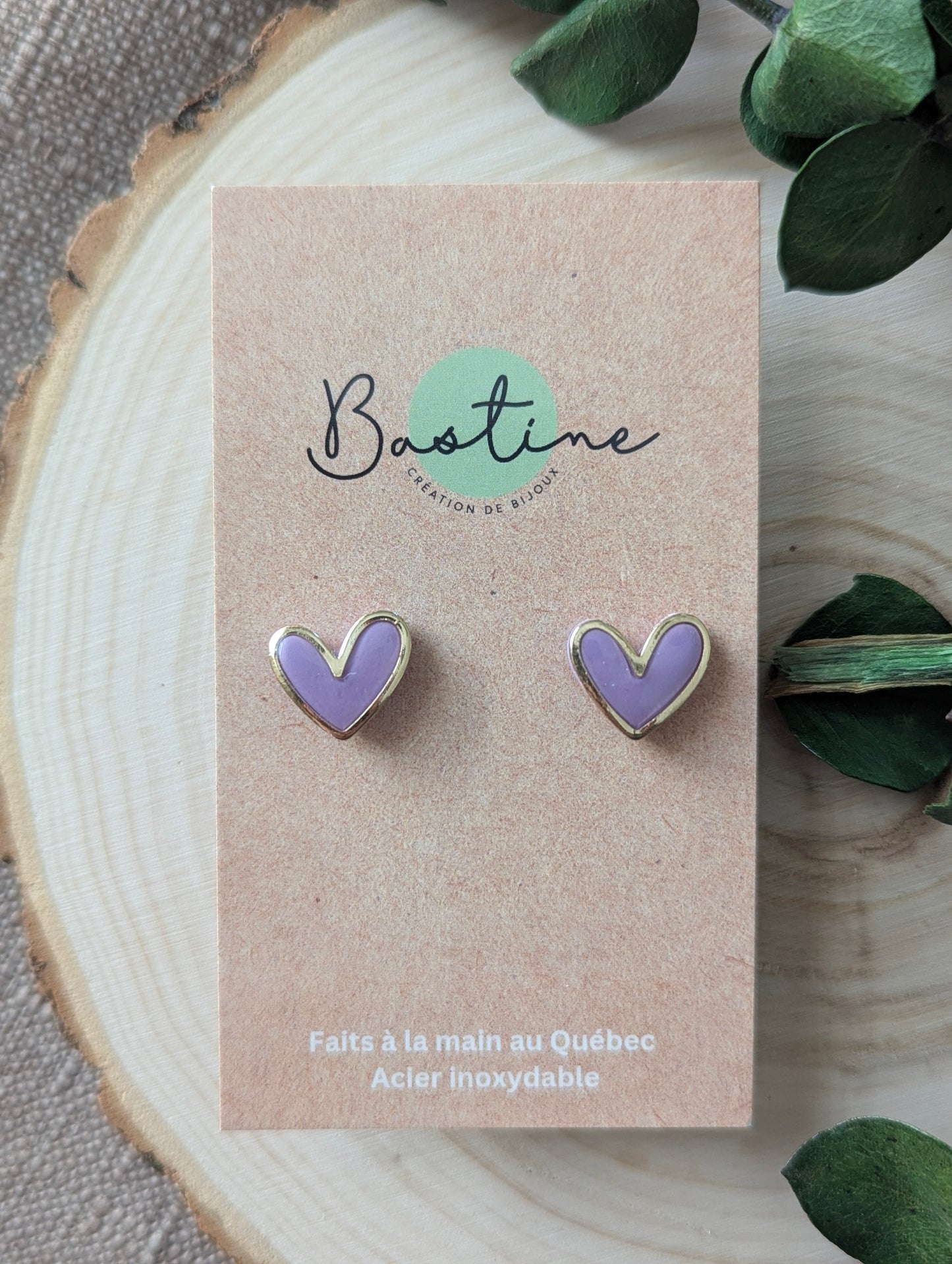 Cœurs lilas avec breloques - Boucles d'oreilles studs en argile polymère acier inoxydable hypoallergène