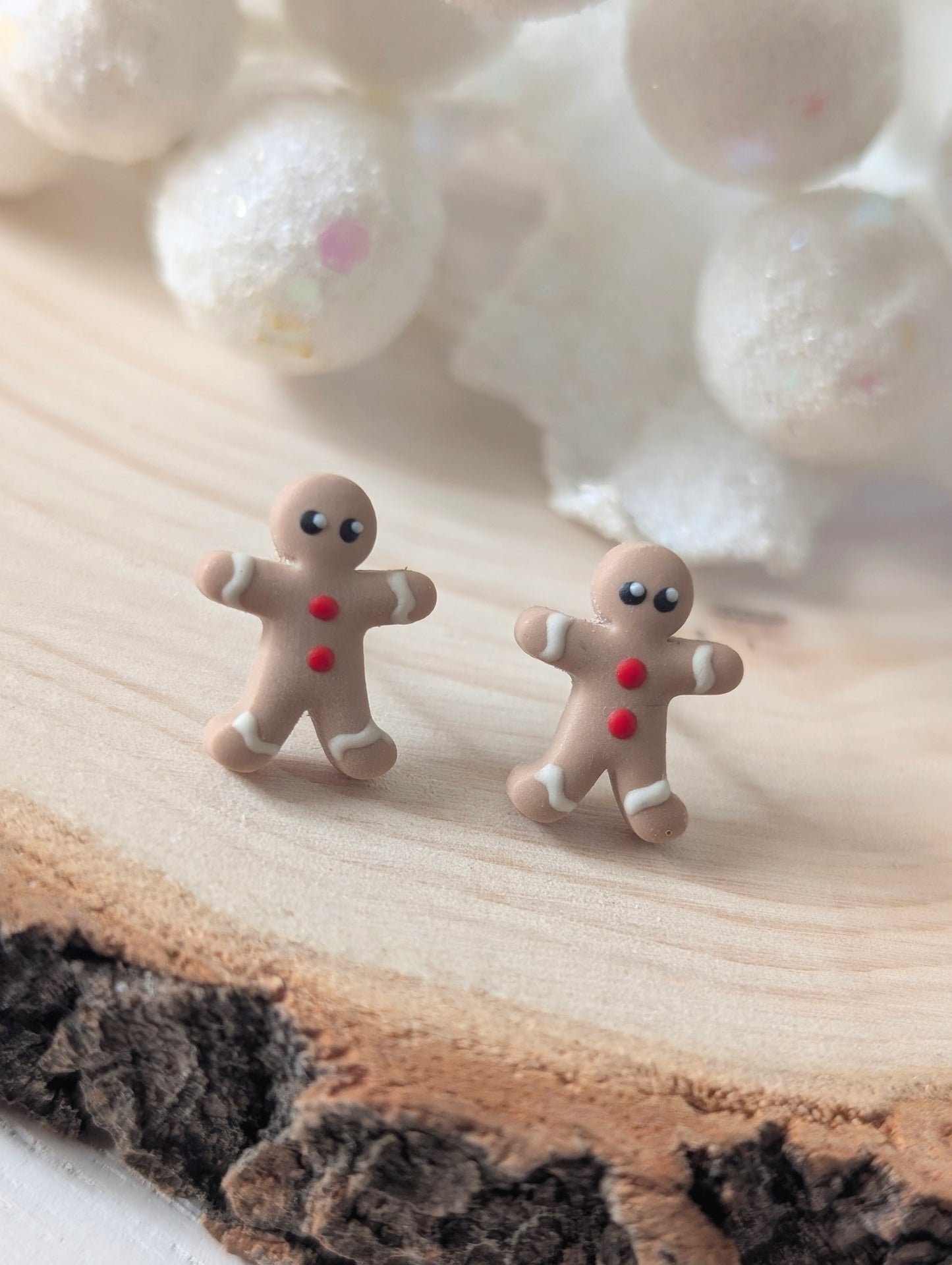 Pains d'épices - Boucles d'oreilles studs en argile polymère et acier inoxydable hypoallergène