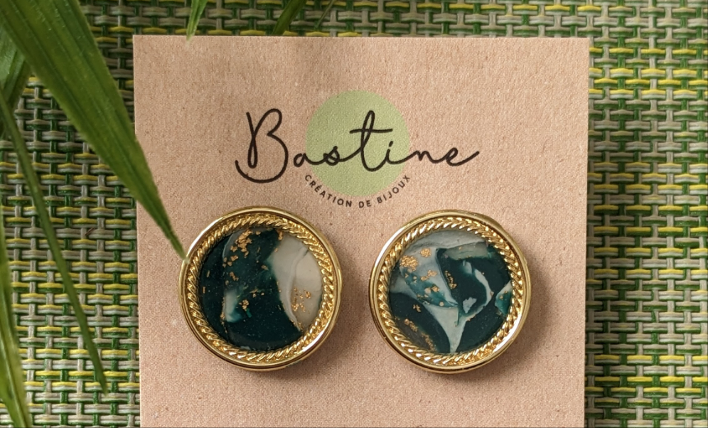 Solange Émeraude - Boucles d'oreilles studs en argile polymère acier inoxydable hypoallergène
