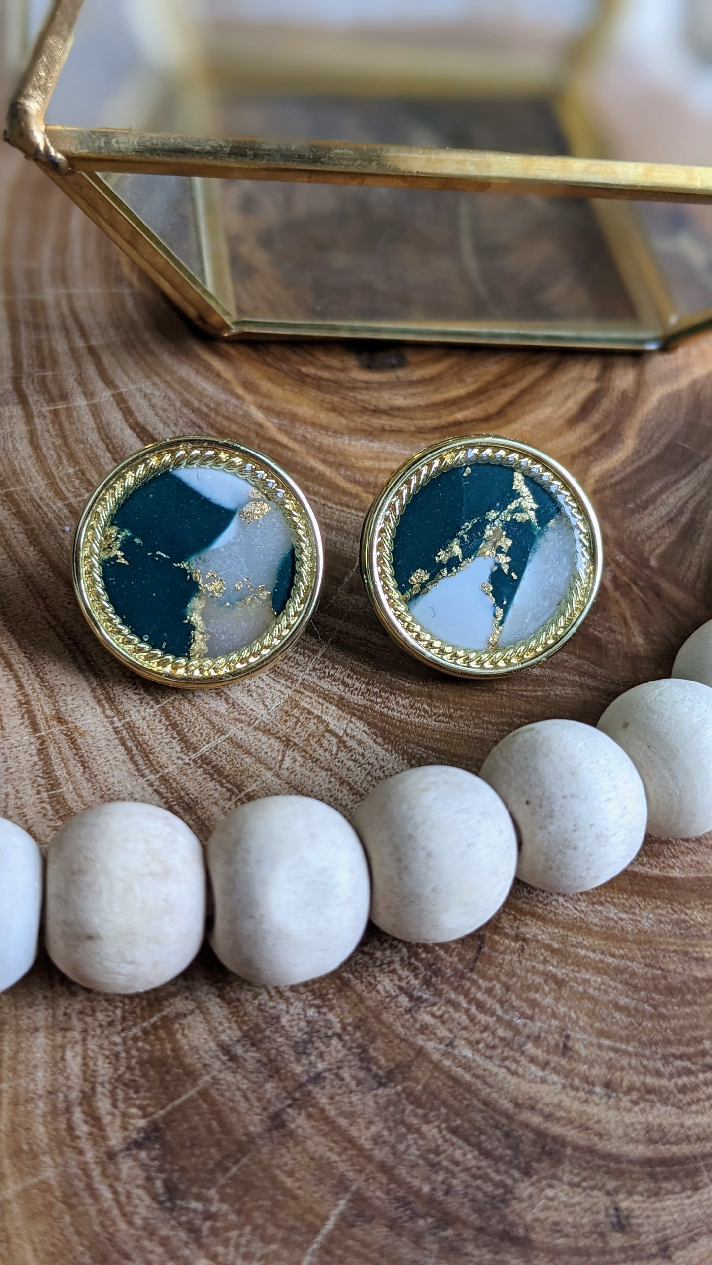 Solange Émeraude - Boucles d'oreilles studs en argile polymère acier inoxydable hypoallergène