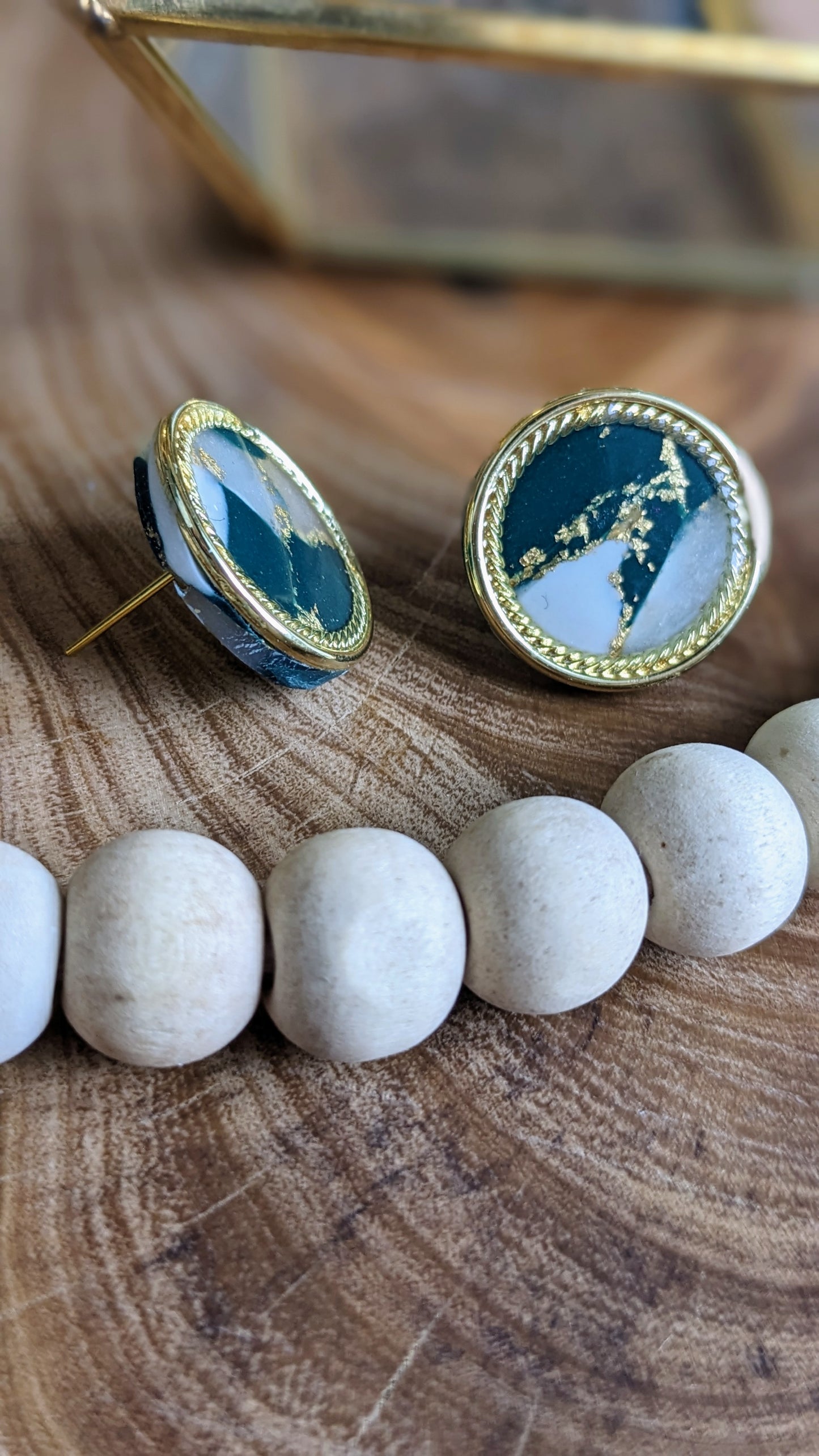 Solange Émeraude - Boucles d'oreilles studs en argile polymère acier inoxydable hypoallergène