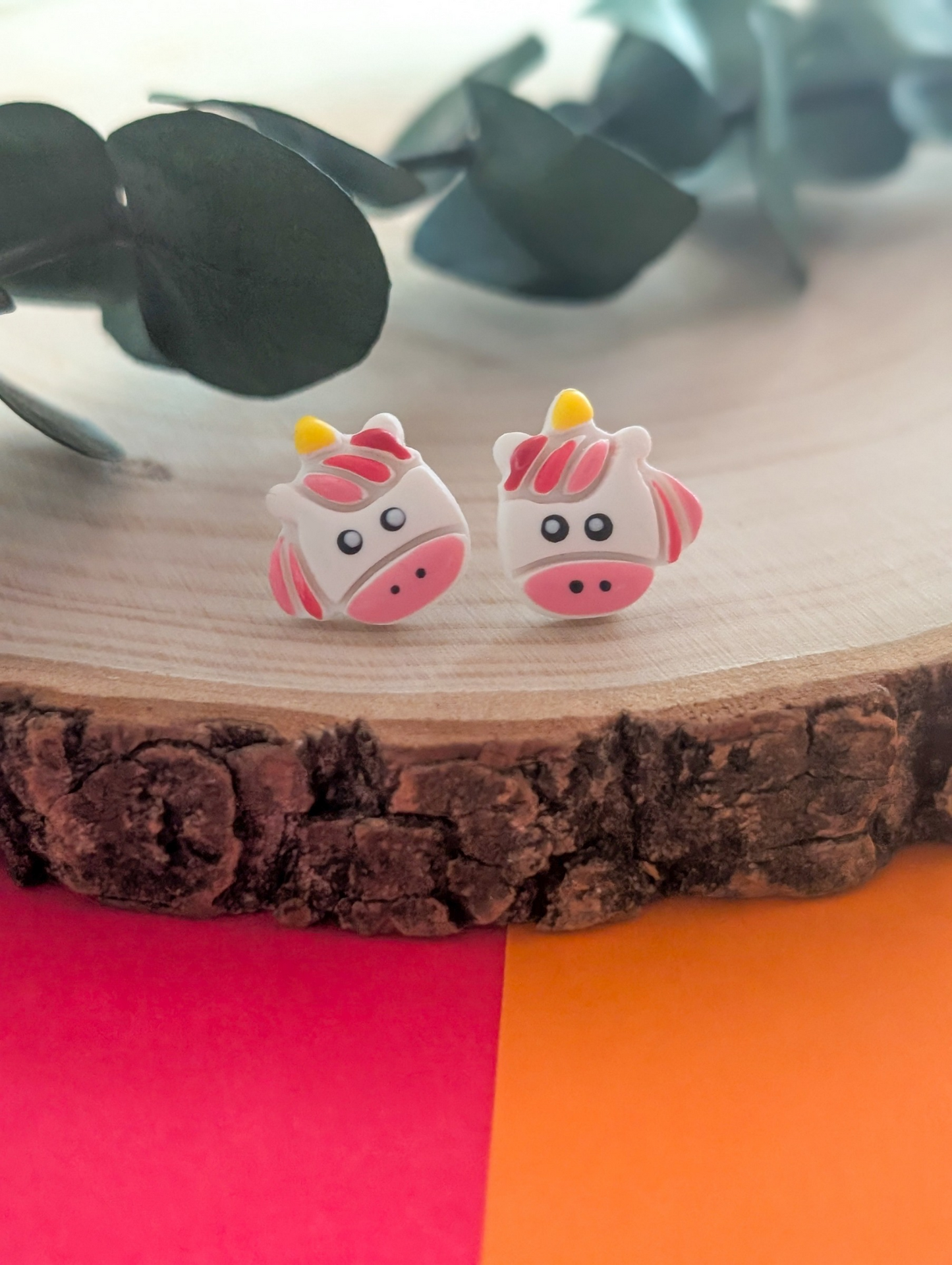 Licorne - Boucles d'oreilles studs argile polymère et acier inoxydable hypoallergène
