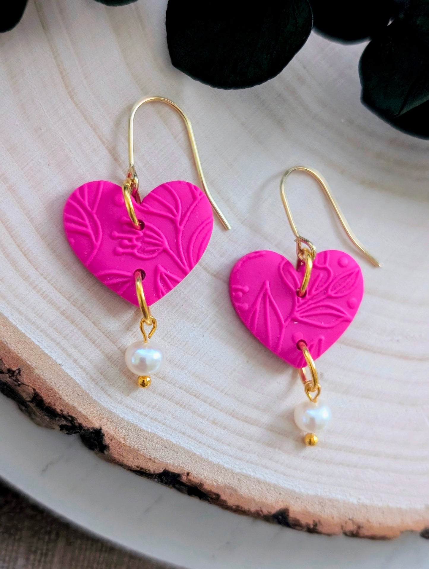 Karina fuchsia - Boucles d'oreilles pendantes en argile polymère et acier inoxydable hypoallergène