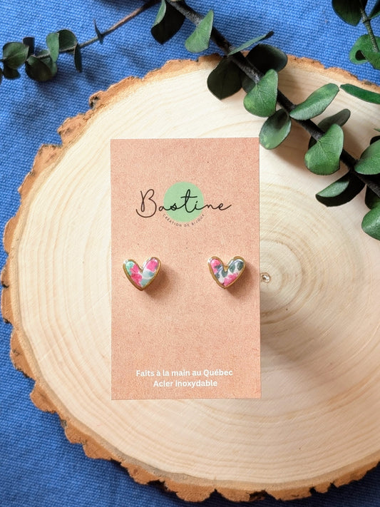 Cœurs fleuris avec breloques - Boucles d'oreilles studs en argile polymère acier inoxydable hypoallergène
