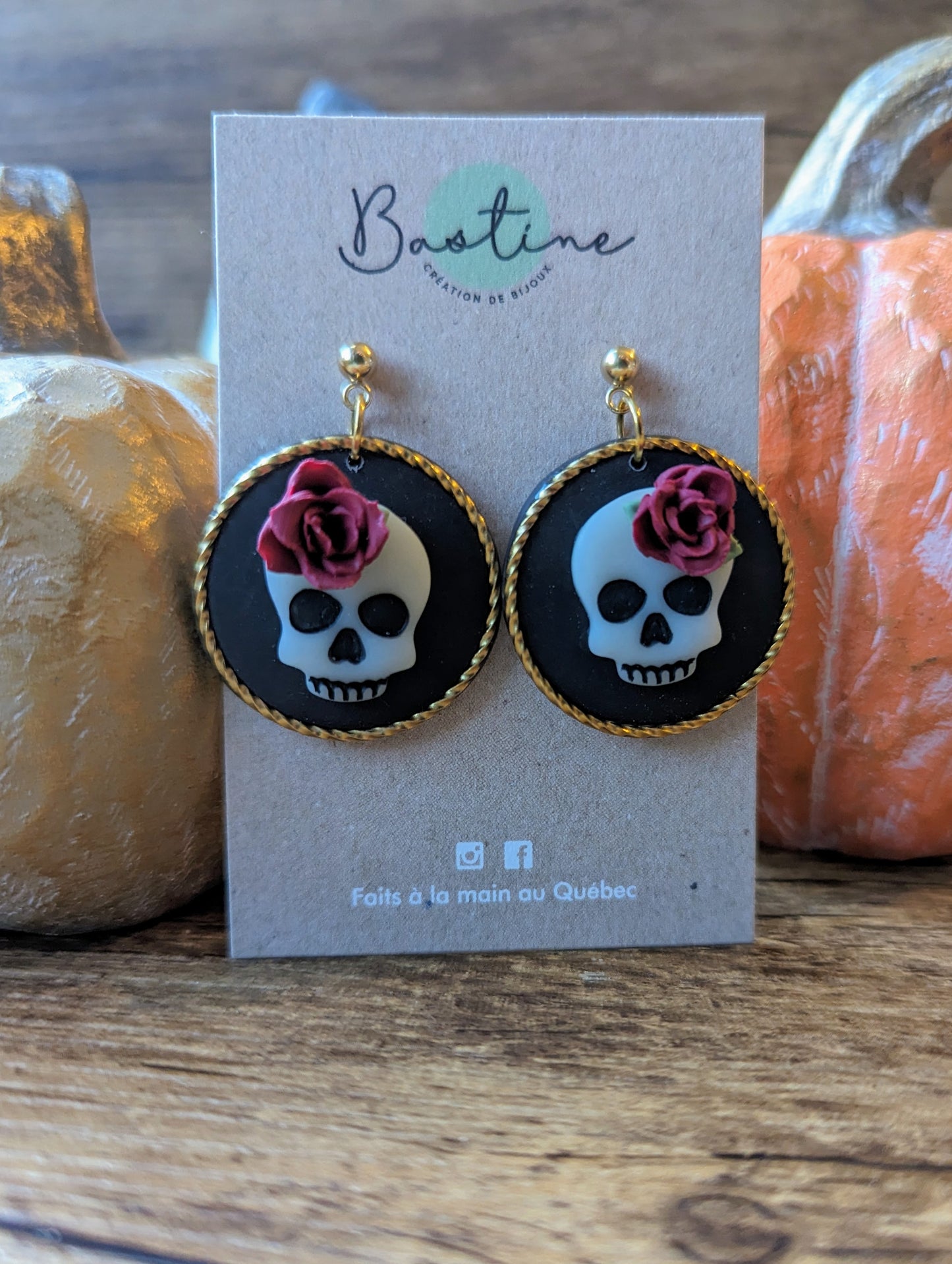 Halloween - Skull pendants with flowers