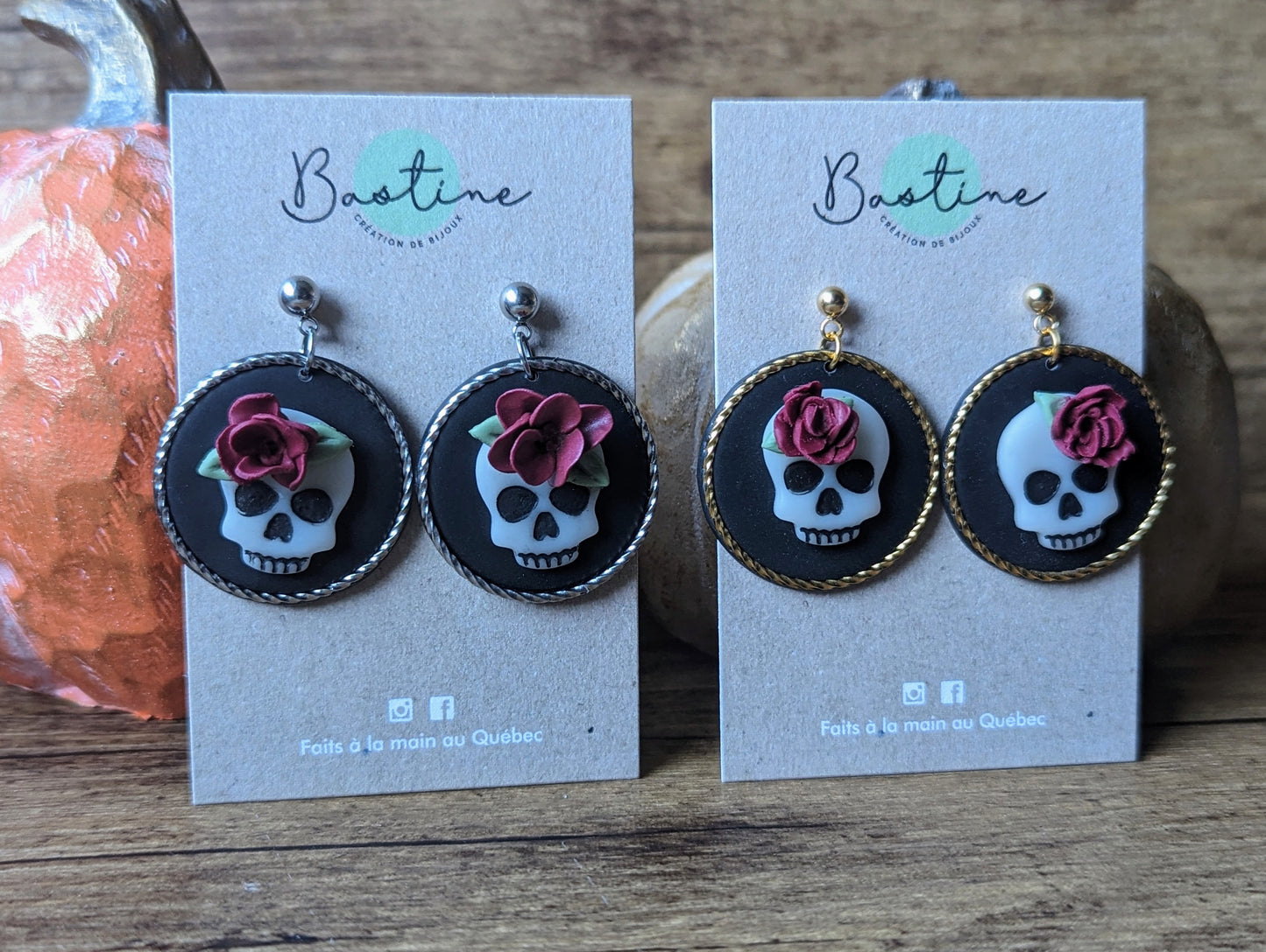 Halloween - Skull pendants with flowers
