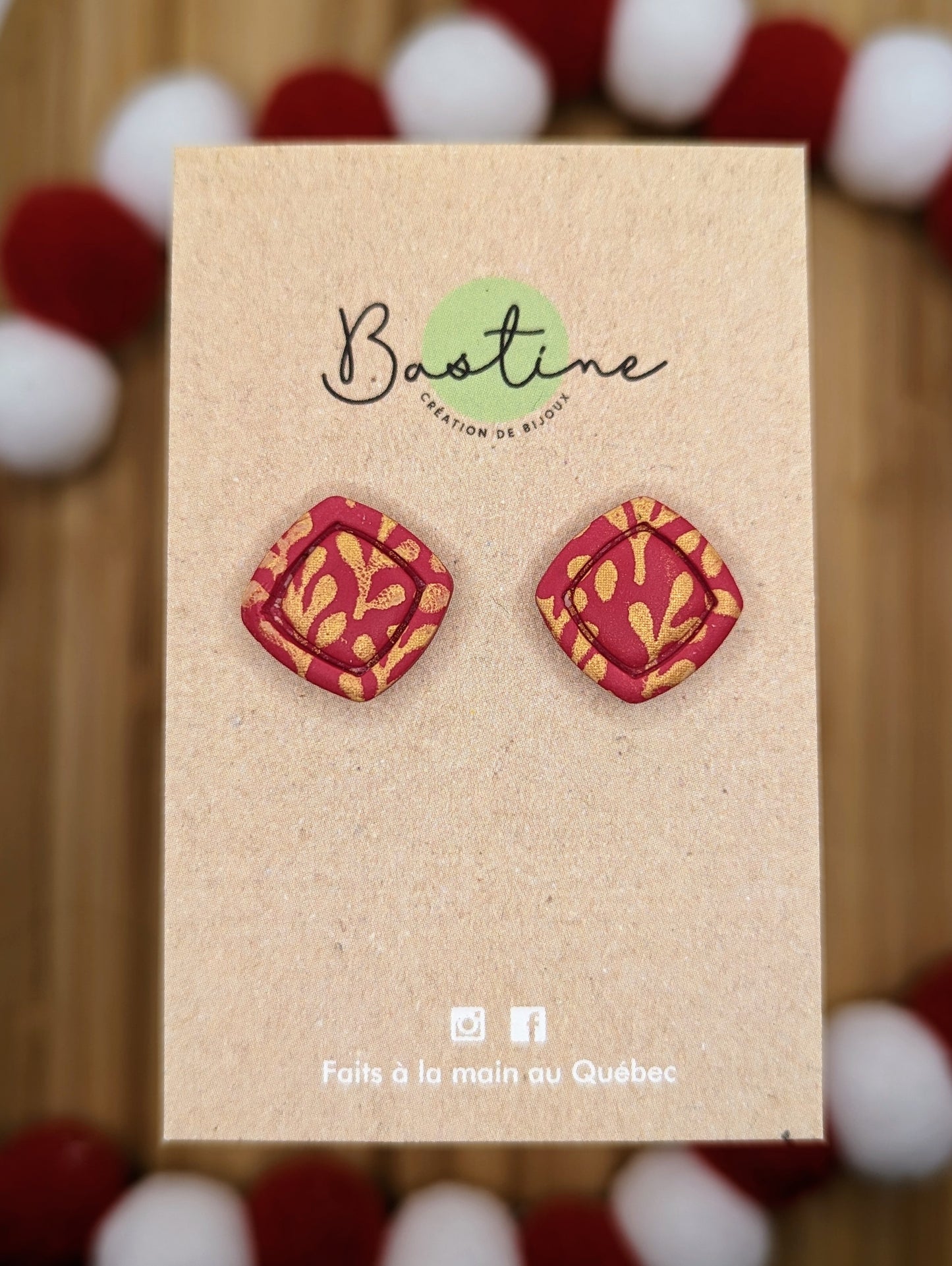 Red - Diamond buttons with gold print