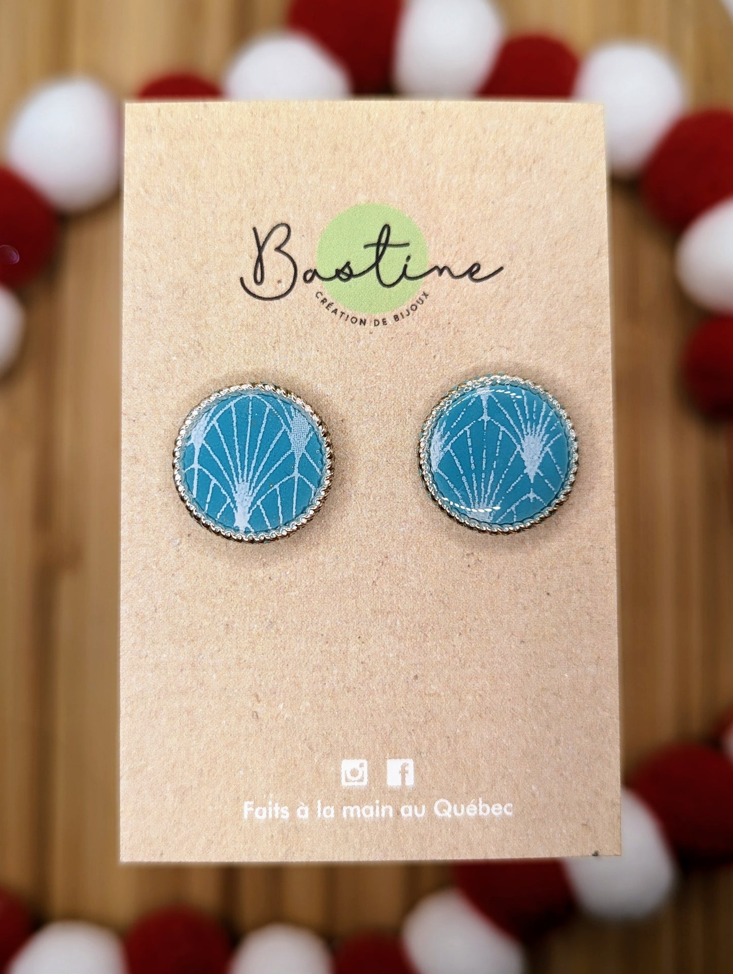 Aqua - Round buttons with print