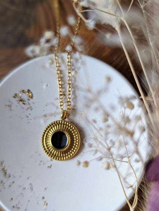 Eclipse necklace (round)