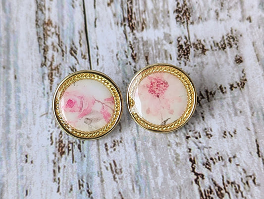 Pink flowers - Round buttons with gold ornaments