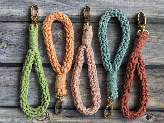 Crochet key ring - Spring