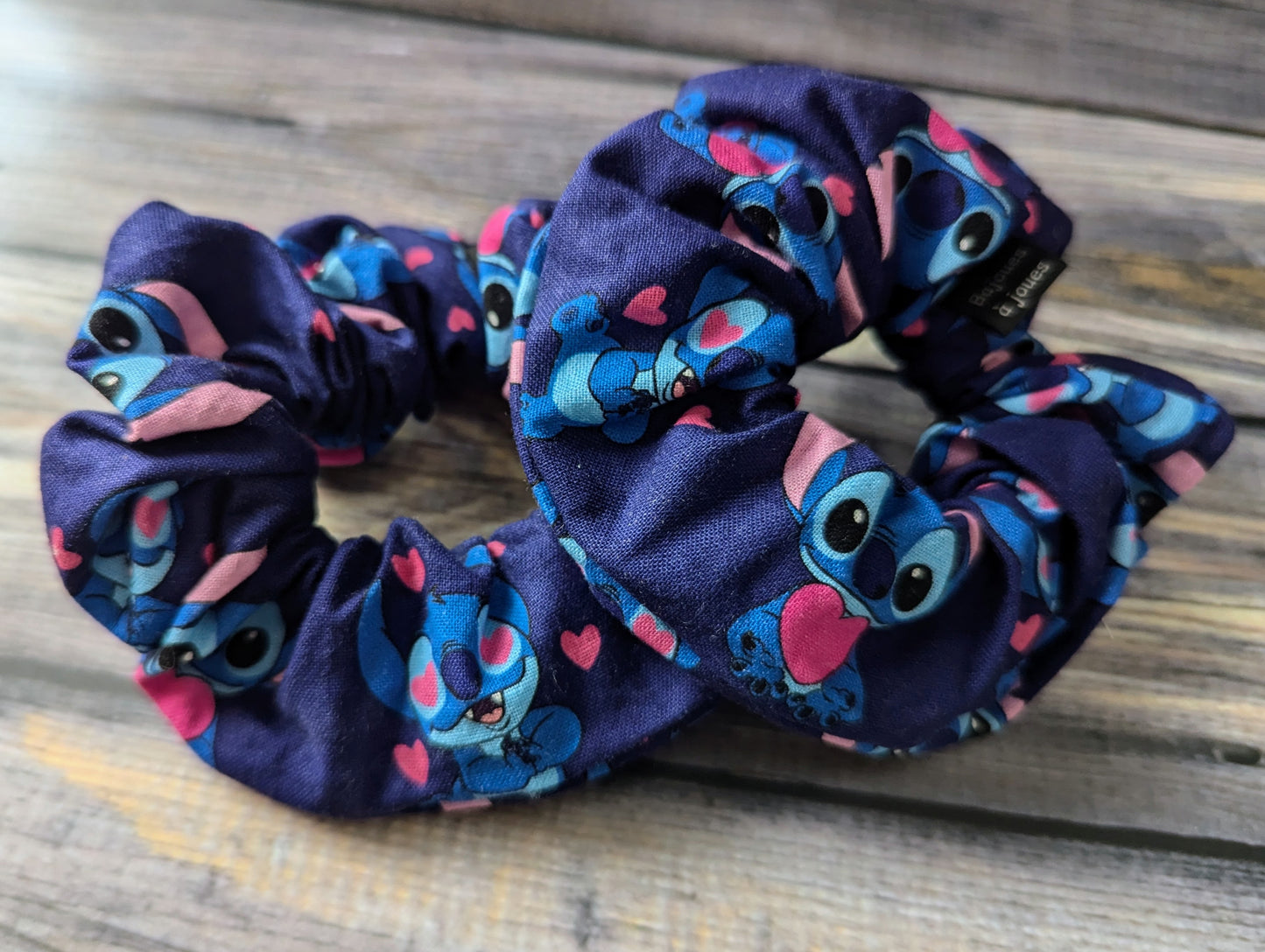 Chouchou Stitch amoureux