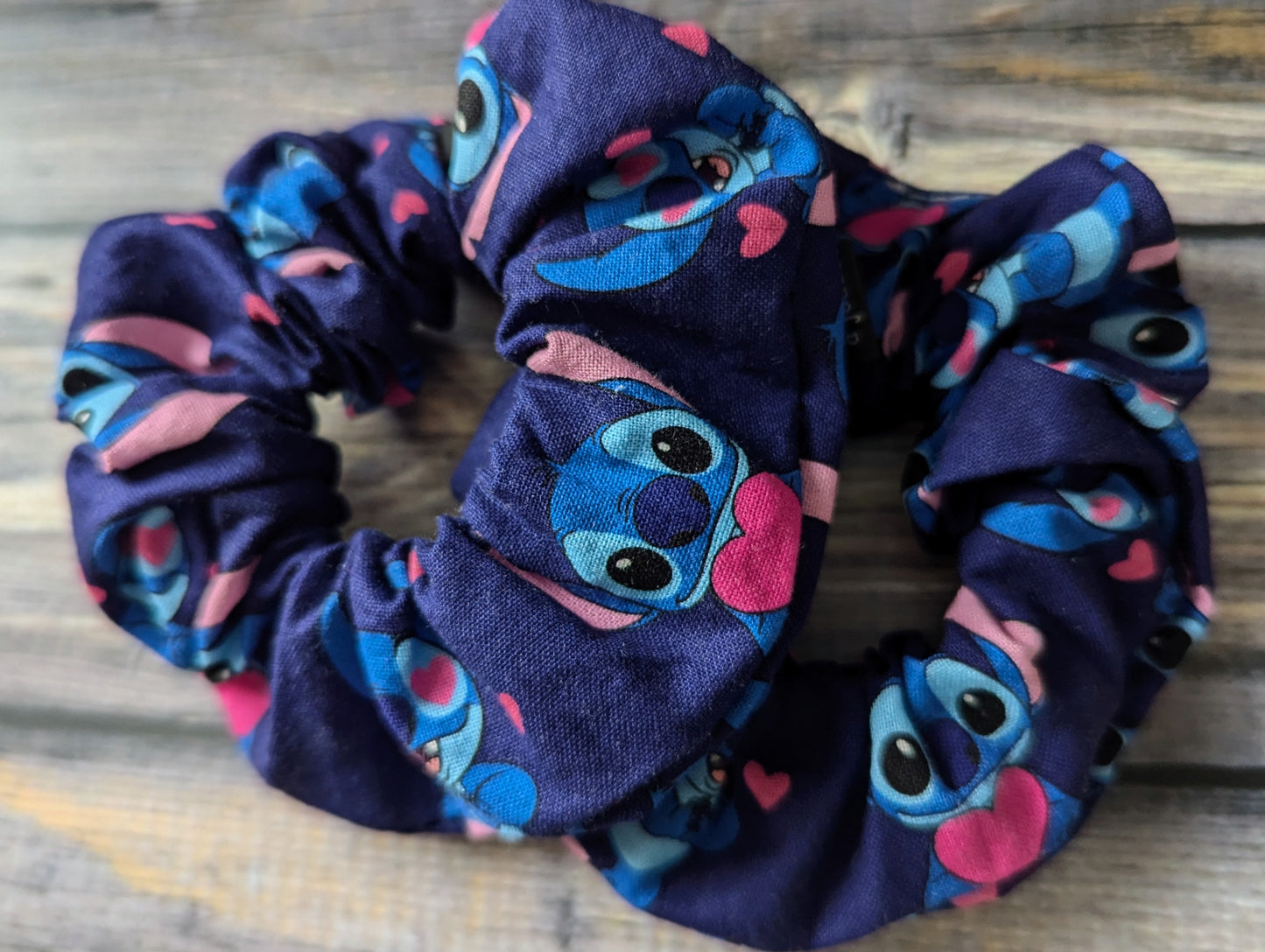 Chouchou Stitch amoureux