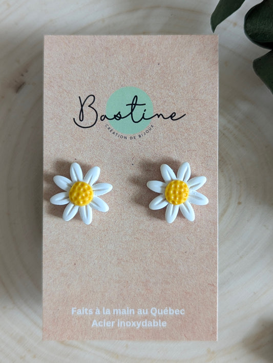 Marguerites - Boucles d'oreilles studs en argile polymère acier inoxydable hypoallergène