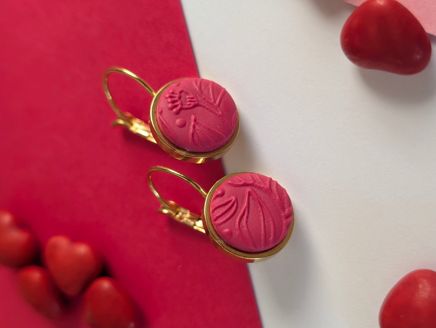 Lydia rose foncé - Boucles d'oreilles pendantes argile polymère et acier inoxydable hypoallergène