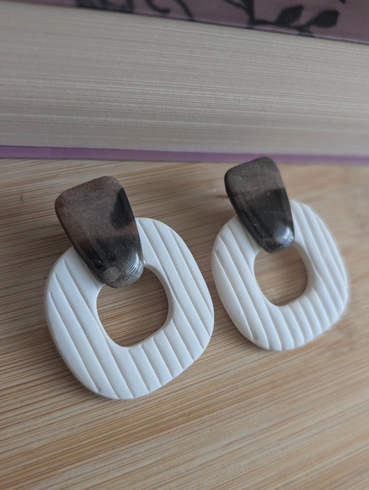 Sandy tortoise - Boucles d'oreilles studs en argile polymère et acier inoxydable hypoallergène