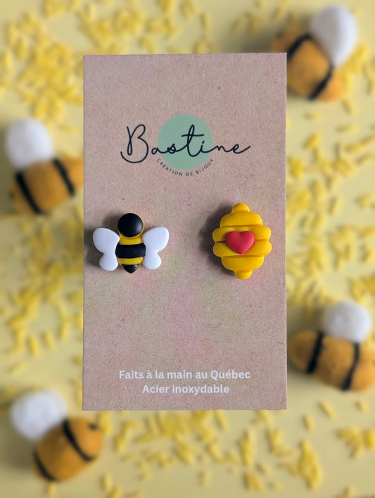 Duo abeilles - Boucles d'oreilles studs en argile polymère et acier inoxydable hypoallergène