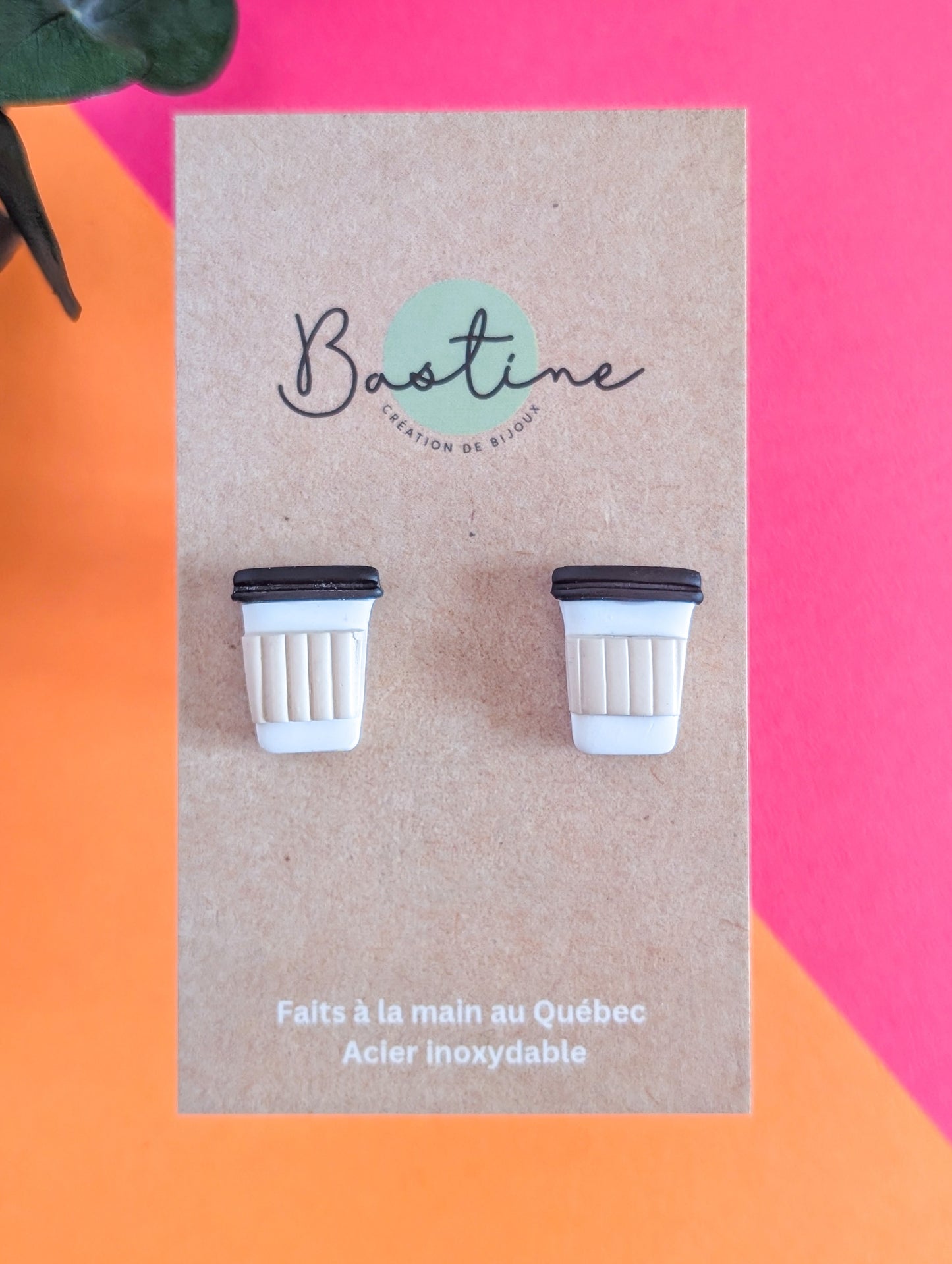 Café - Boucles d'oreilles studs en argile polymère acier inoxydable hypoallergène