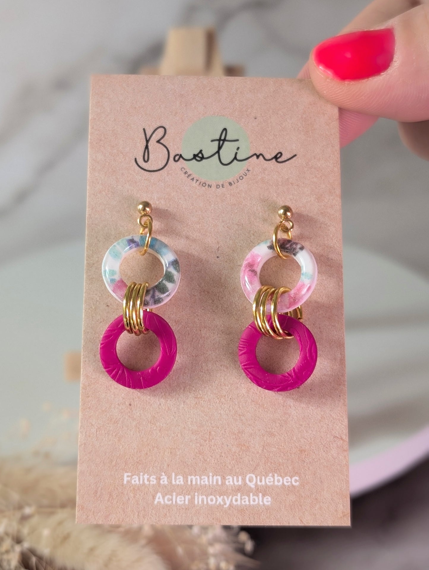 Margaux fuchsia  - Boucles d'oreilles pendantes argile polymère et acier inoxydable hypoallergène