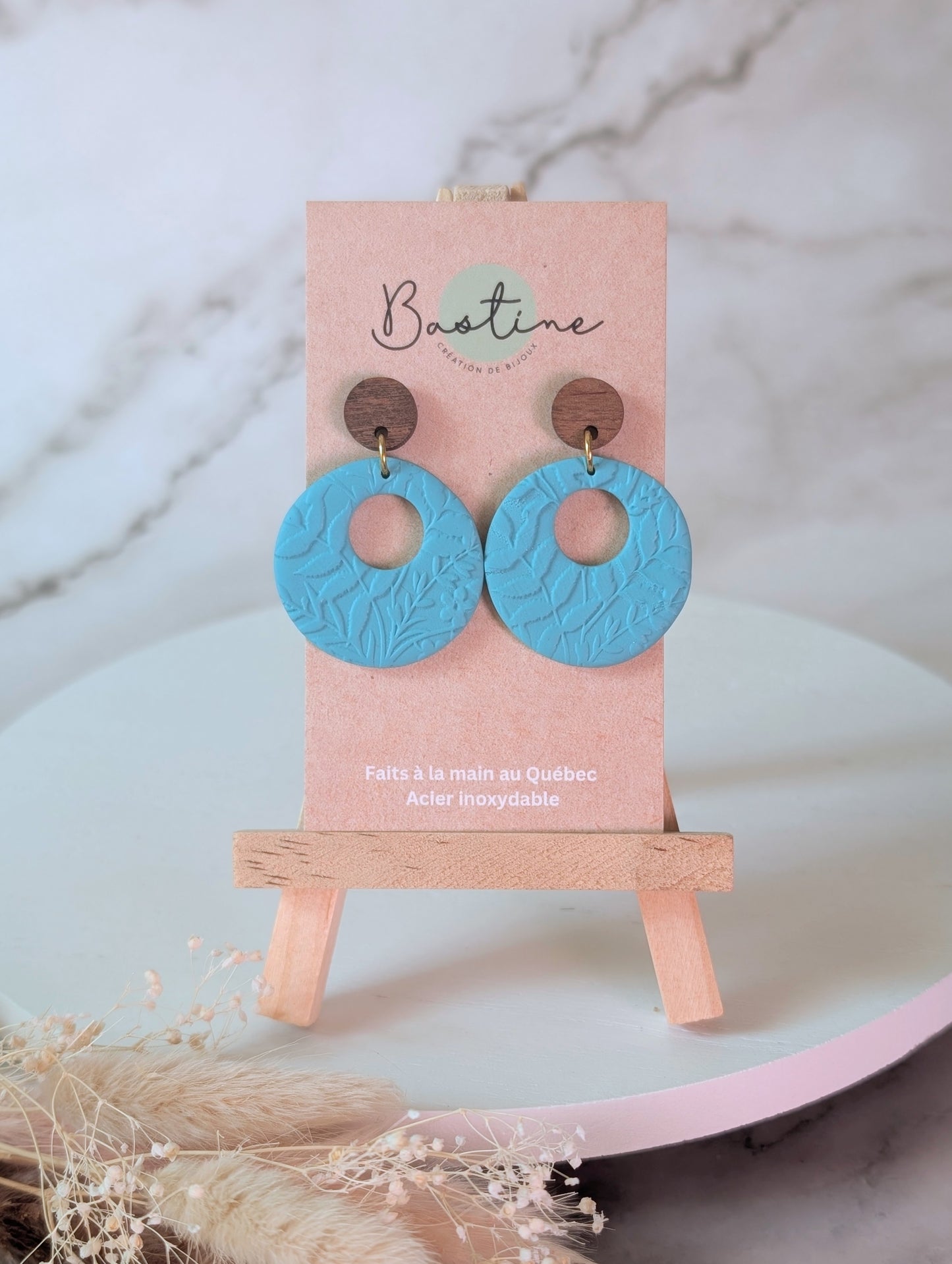 Pauline aqua - Boucles d'oreilles pendantes argile polymère et acier inoxydable hypoallergène