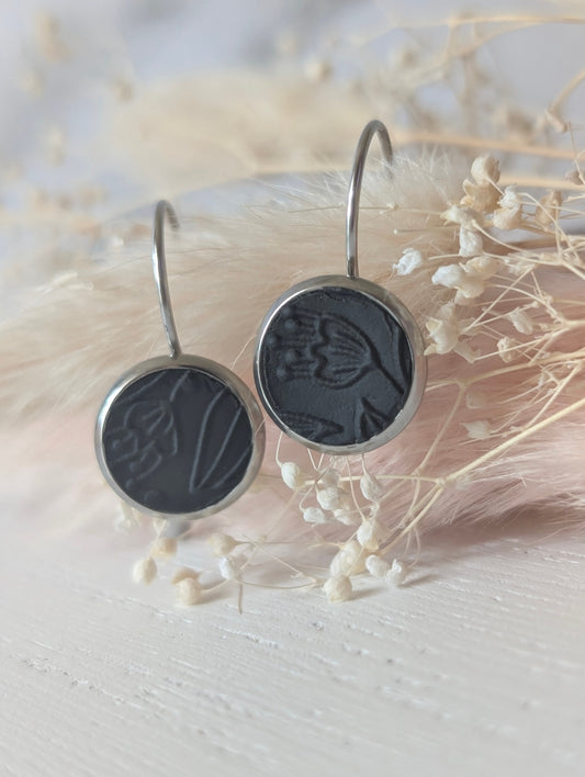 Lydia noires - Boucles d'oreilles pendantes argile polymère et acier inoxydable hypoallergène