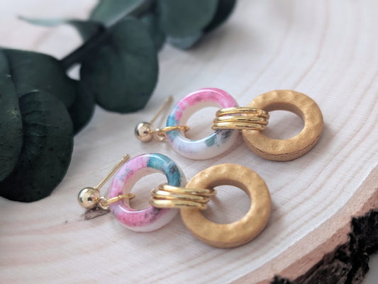 Margaux dorée - Boucles d'oreilles pendantes argile polymère et acier inoxydable hypoallergène
