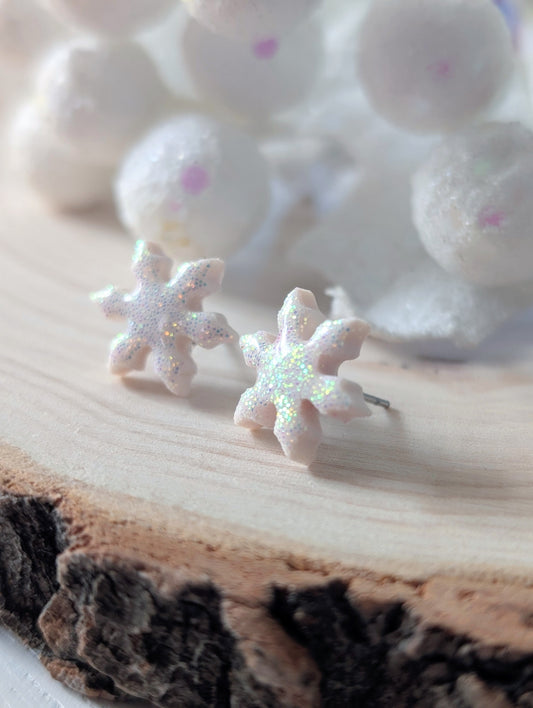 Flocons - Boucles d'oreilles studs en argile polymère et acier inoxydable hypoallergène