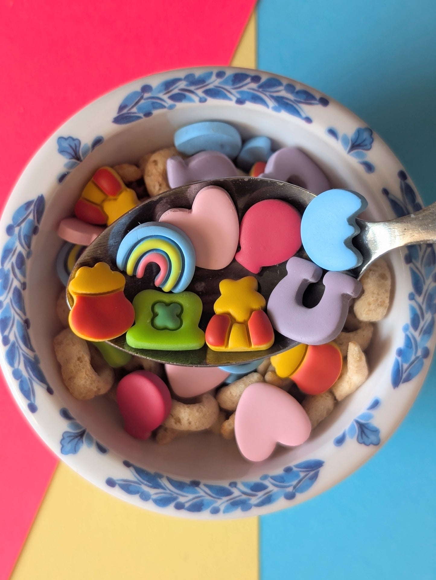 Lucky Charms Mix & Match - Boucles d'oreilles studs en argile polymère et acier inoxydable hypoallergène