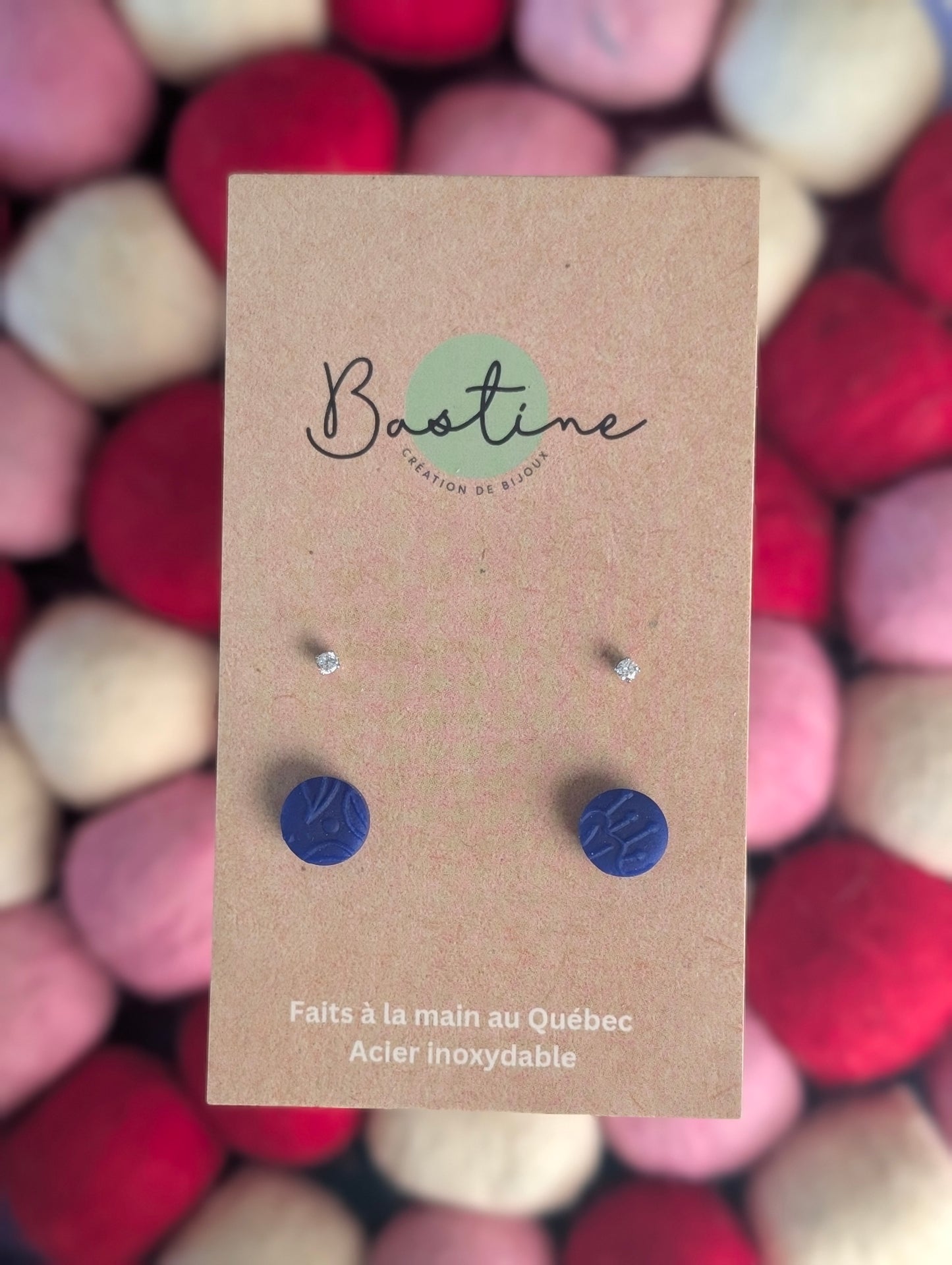 Duo ronds bleus texturés - Boucles d'oreilles studs en argile polymère, zircons et acier inoxydable hypoallergène