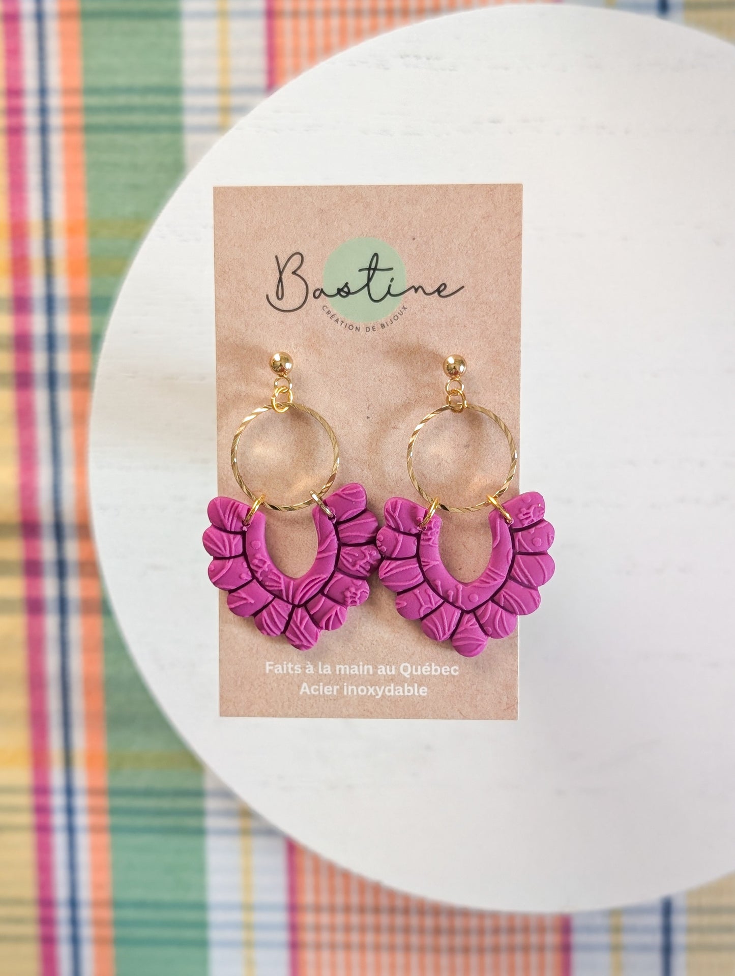 Pénélope mauve - Boucles d'oreilles pendantes argile polymère et acier inoxydable hypoallergène