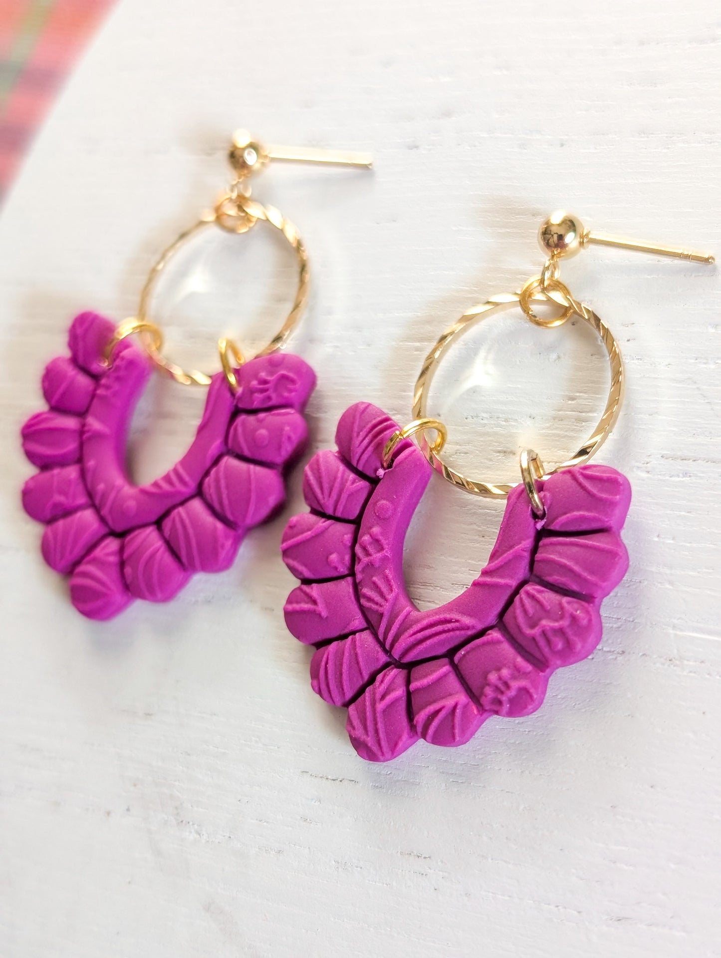 Pénélope mauve - Boucles d'oreilles pendantes argile polymère et acier inoxydable hypoallergène